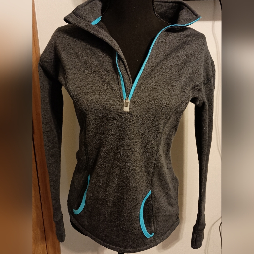 Gray 1/4 zip front pullover sweathirt